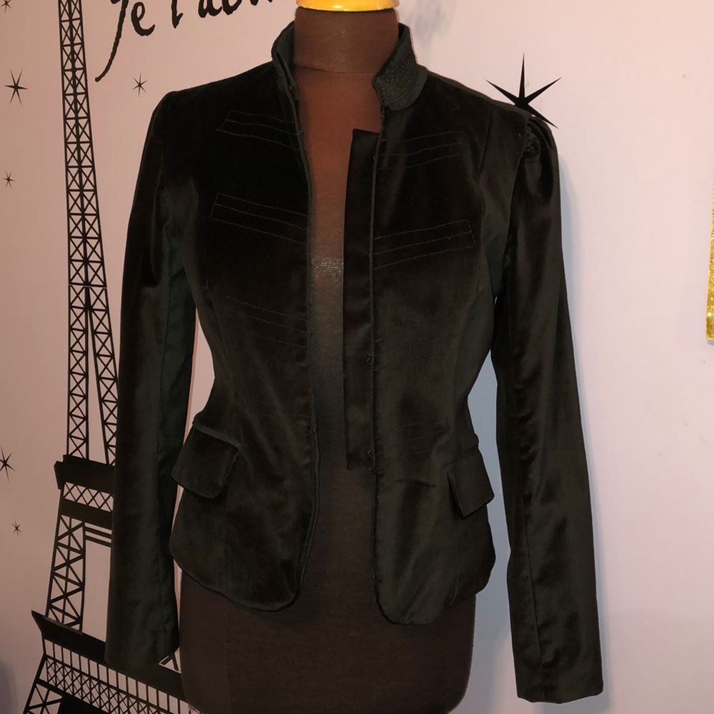 Mossimo Black velvet blazer ⭐️ Final Price